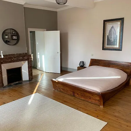 Alojamento de Acomodação e Pequeno-almoço La Tarabelloise